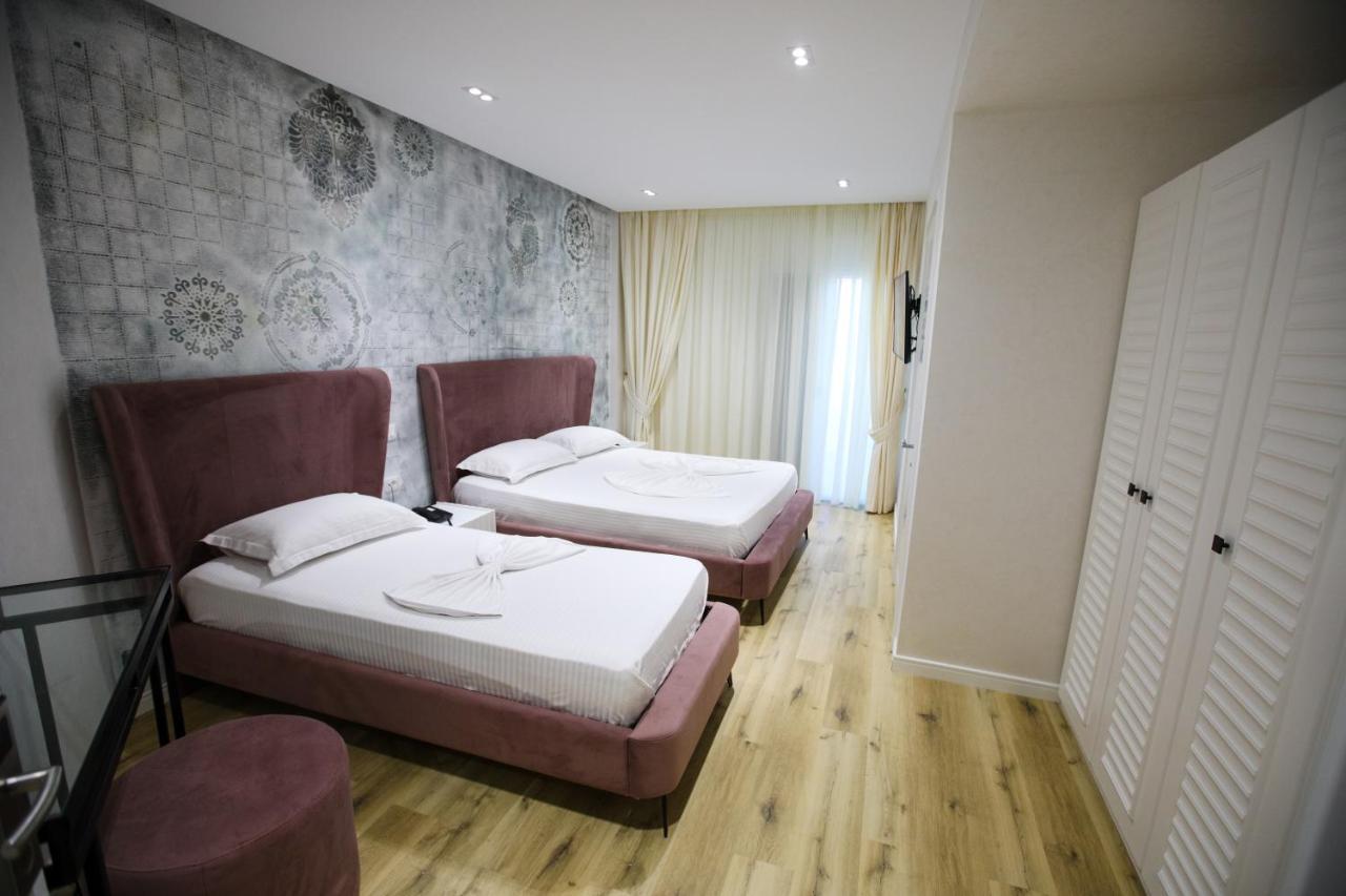 Blue Boutique Hotel Dhërmi 外观 照片
