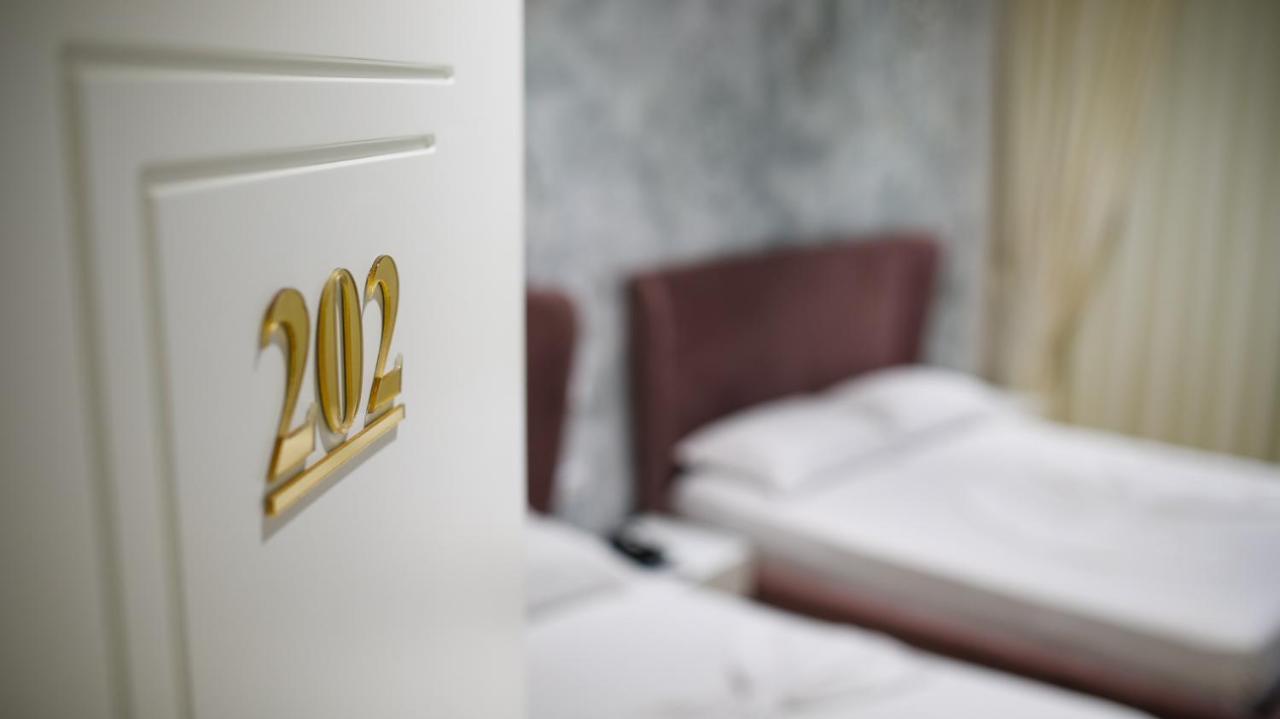 Blue Boutique Hotel Dhërmi 外观 照片
