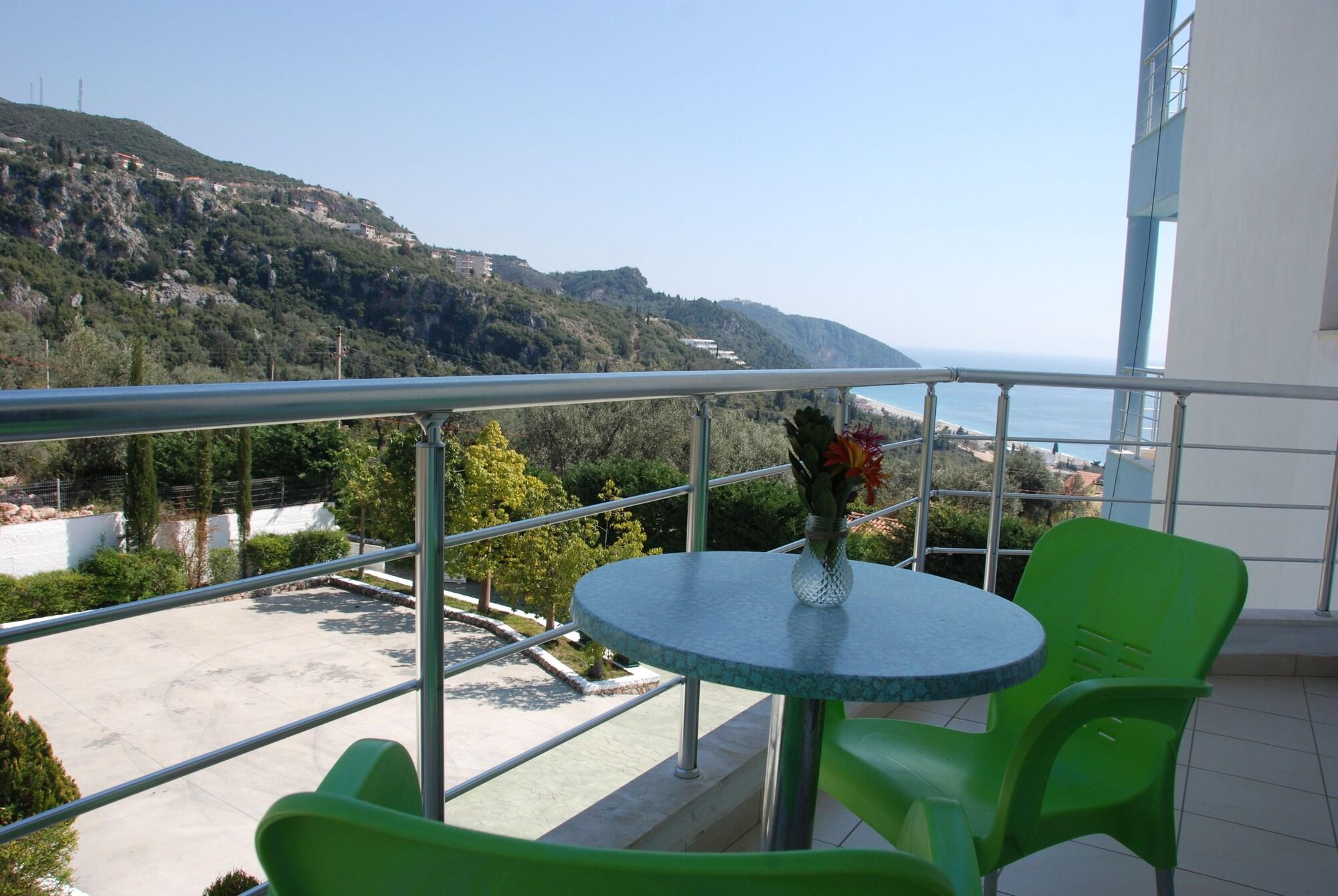 Blue Boutique Hotel Dhërmi 外观 照片