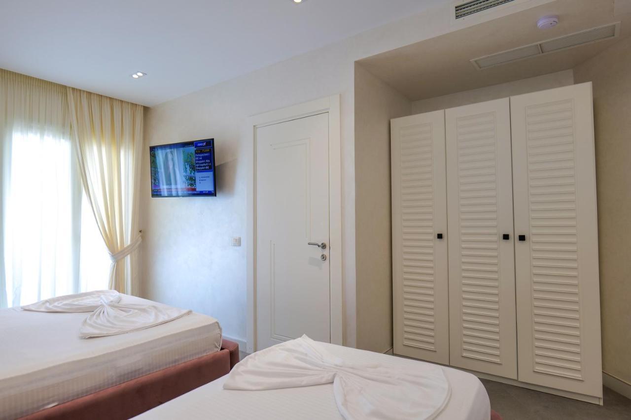 Blue Boutique Hotel Dhërmi 外观 照片