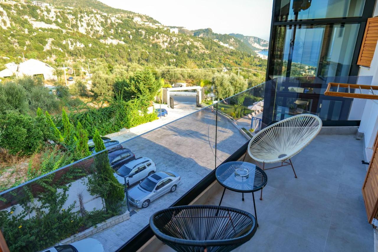 Blue Boutique Hotel Dhërmi 外观 照片
